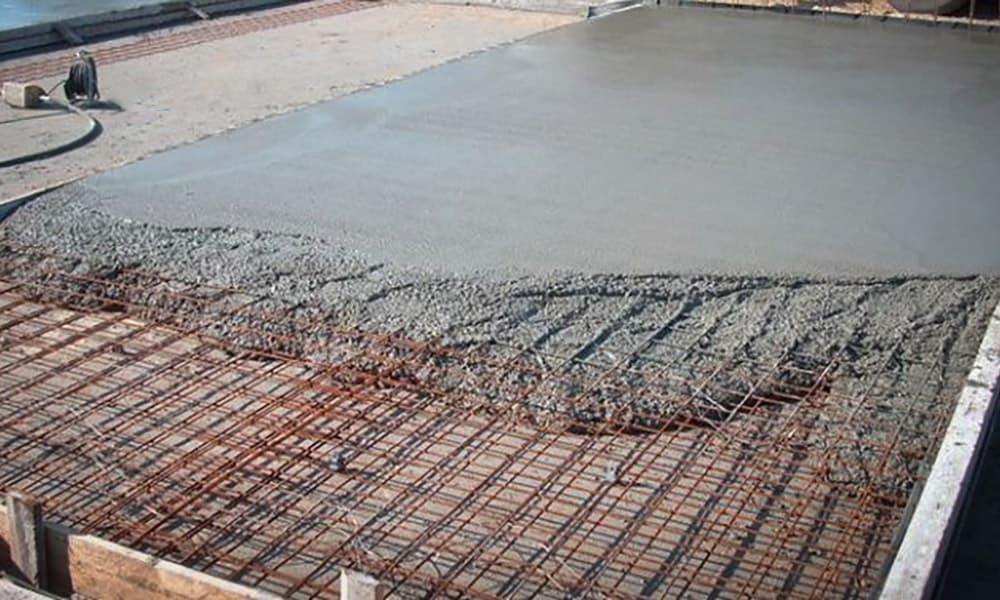Подготовка основы и укладка бетона
